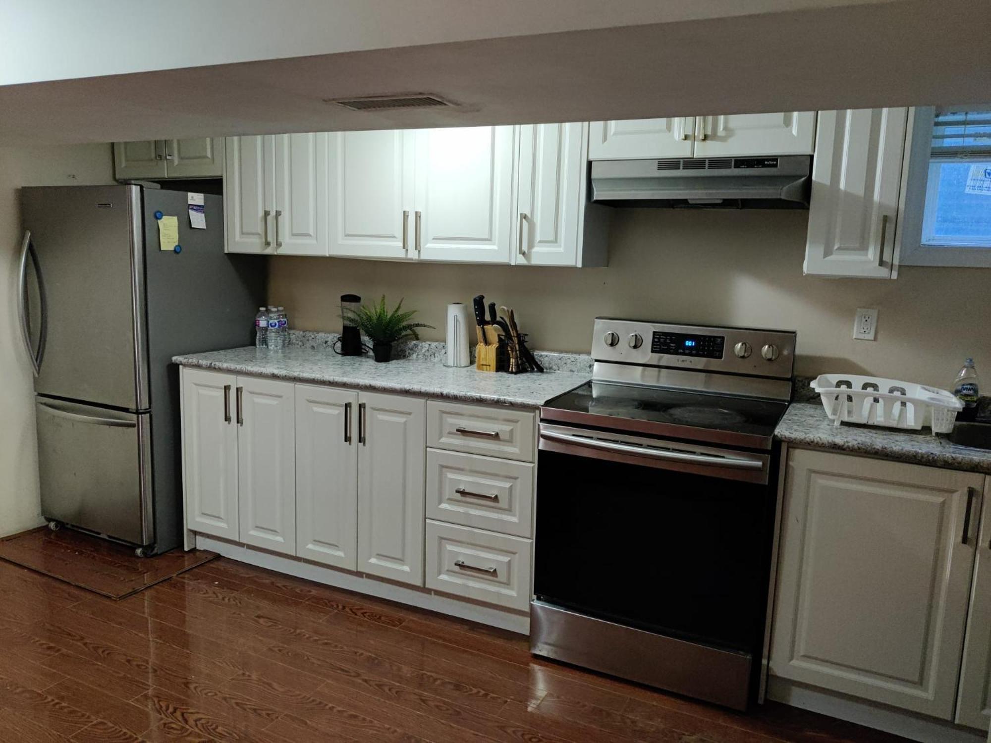 Spacious Mbr Near Kennedy Subway & Go 多伦多 外观 照片
