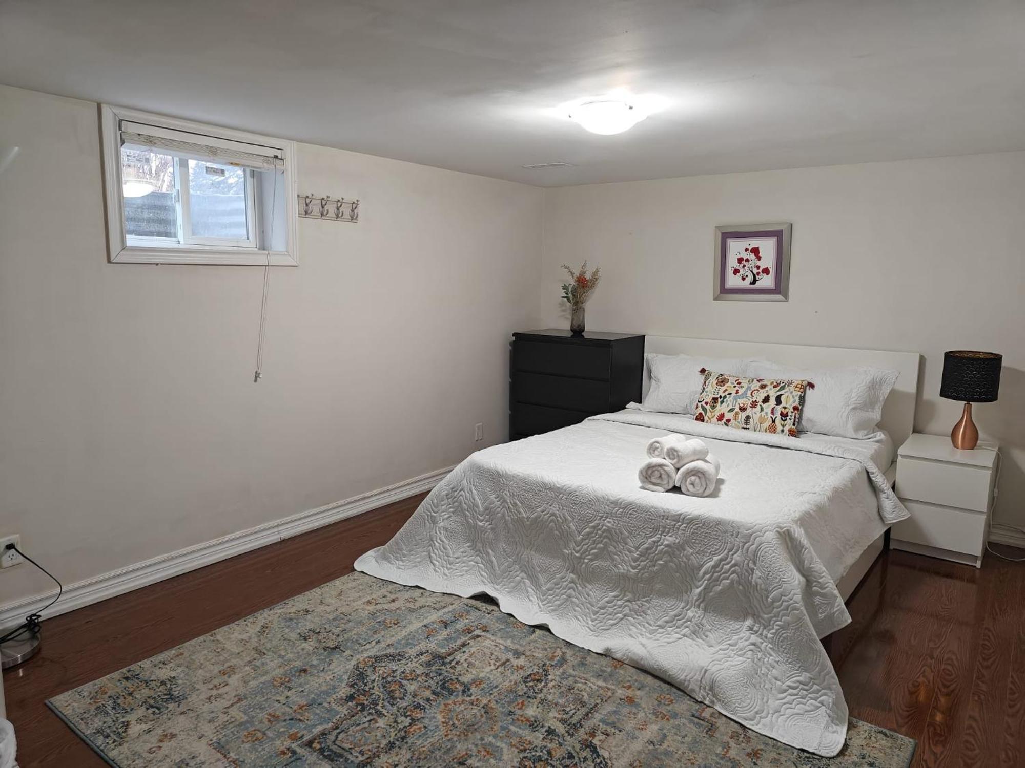 Spacious Mbr Near Kennedy Subway & Go 多伦多 外观 照片