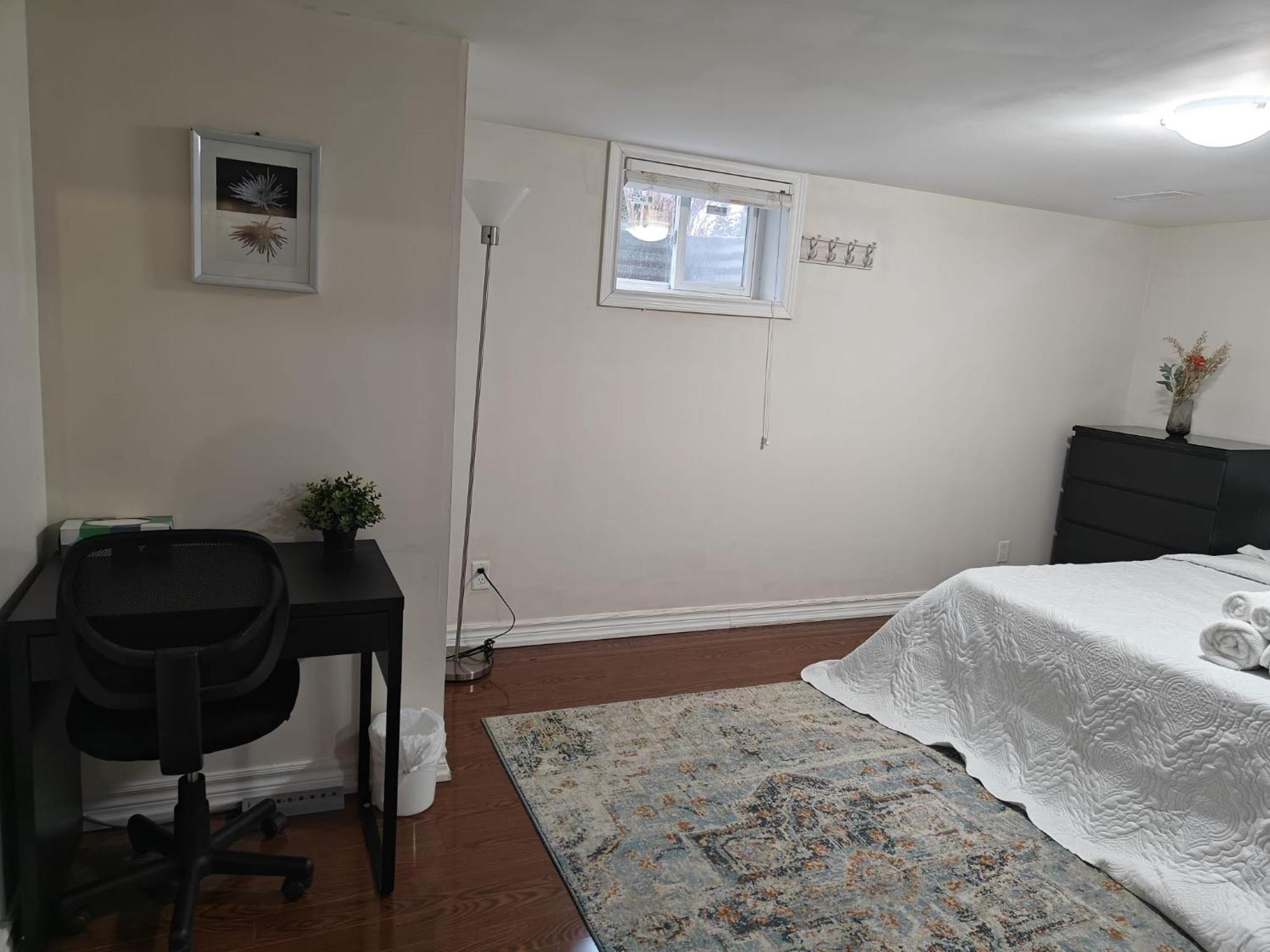 Spacious Mbr Near Kennedy Subway & Go 多伦多 外观 照片
