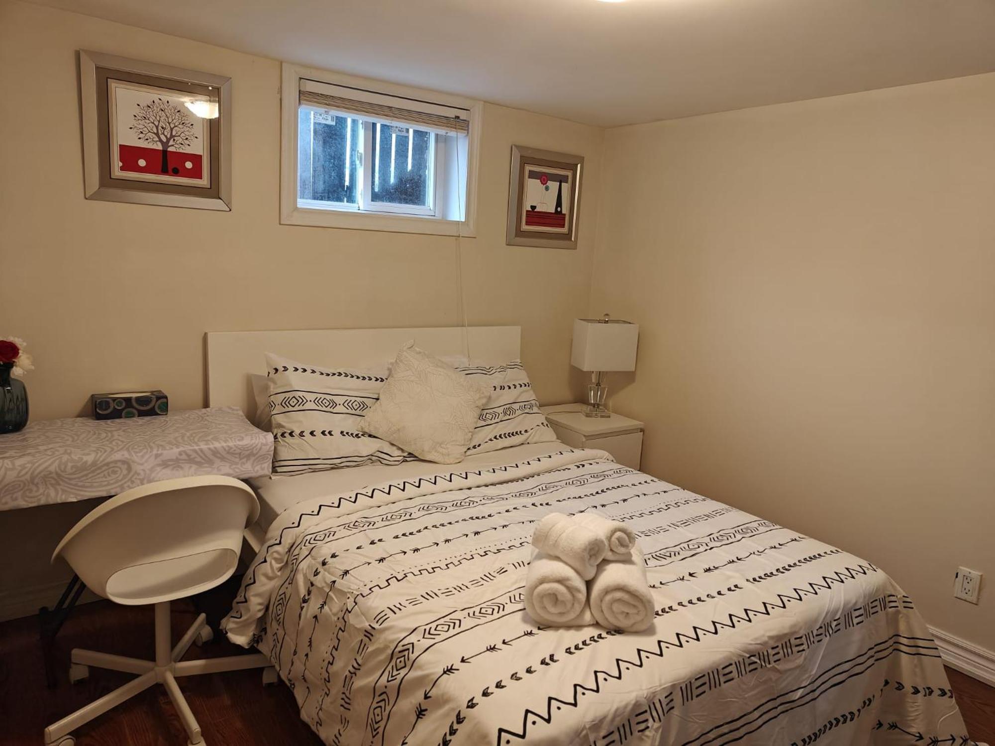 Spacious Mbr Near Kennedy Subway & Go 多伦多 外观 照片