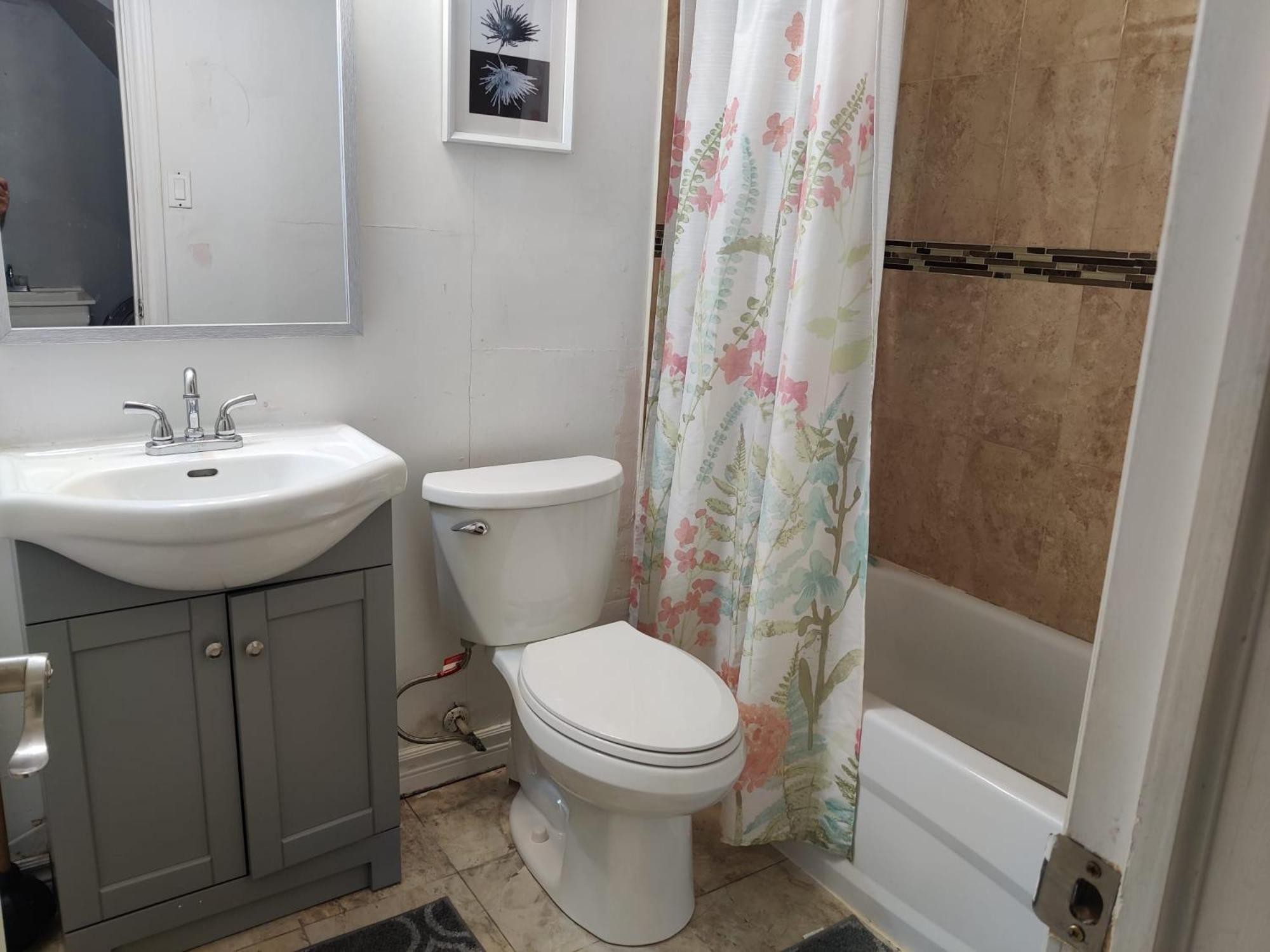 Spacious Mbr Near Kennedy Subway & Go 多伦多 外观 照片