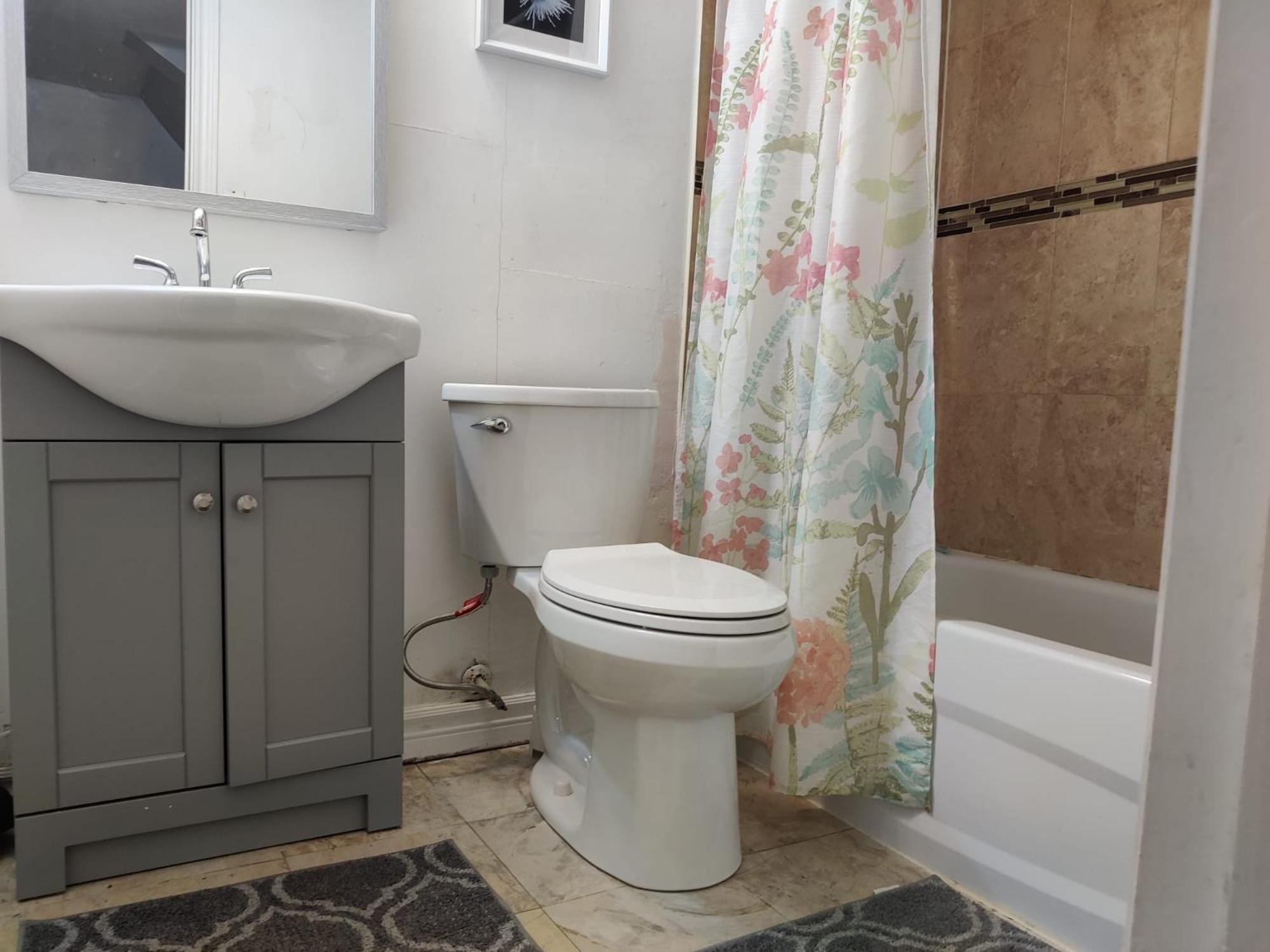 Spacious Mbr Near Kennedy Subway & Go 多伦多 外观 照片