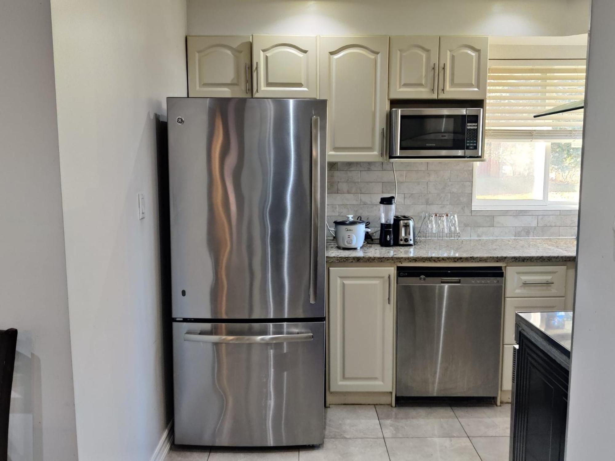 Spacious Mbr Near Kennedy Subway & Go 多伦多 外观 照片